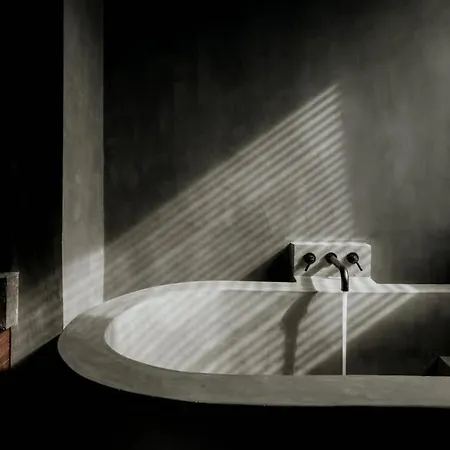 Barneys Ny Black Penthouse Pool Concierge Apartment