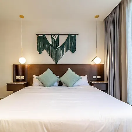1br Plunge Pool, Rooftop Pool, Gym, Kids Playroom *