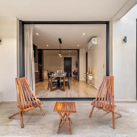 1br Plunge Pool, Rooftop Pool, Gym, Kids Playroom