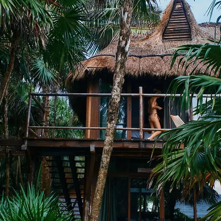 Libelula Beachfront Hotel Tulum