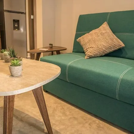 Great Location, New, 1br 4 Ppl Apartment *