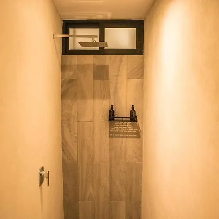 Great Location, New, 1br 4 Ppl *