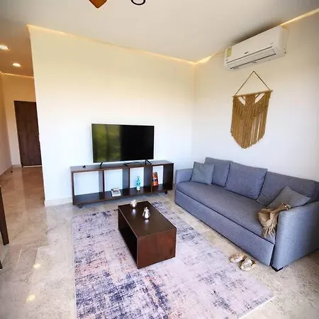 Giada Towers La Veleta - 1 Bdr - Roof & Pool Apartment