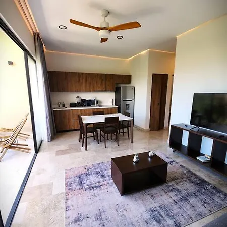 Giada Towers La Veleta - 1 Bdr - Roof & Pool Apartment