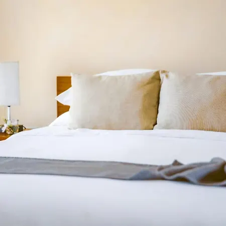 Bnb Travel Experience Waves 4*