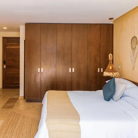 Hotel Bnb Travel Experience Waves 4*