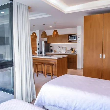 Bnb Travel Experience Waves Hotel