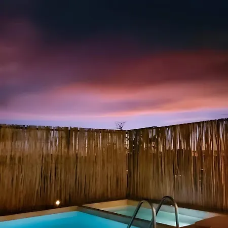 Hotel Bnb Travel Experience Waves