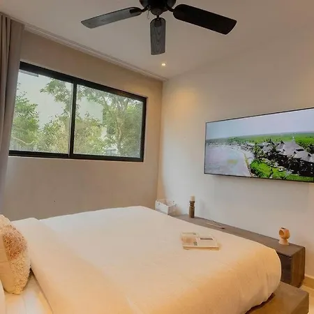 2br, 2baths, Rooftop Pool, 15 Minutes From *