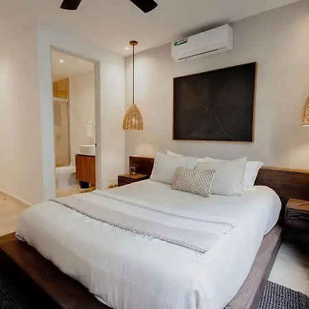 Apartment 2br, 2baths, Rooftop Pool, 15 Minutes From *