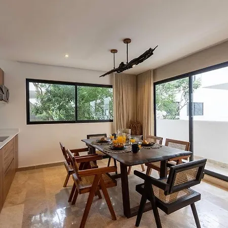 2br, 2baths, Rooftop Pool, 15 Minutes From Apartment *