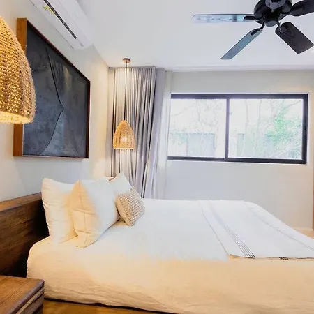 2br, 2baths, Rooftop Pool, 15 Minutes From *