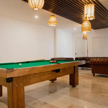 2br, 2baths, Rooftop Pool, 15 Minutes From Apartment *