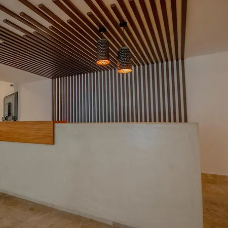 2br, 2baths, Rooftop Pool, 15 Minutes From