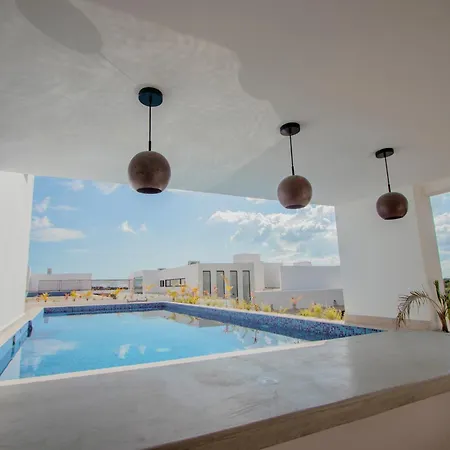 2br, 2baths, Rooftop Pool, 15 Minutes From Apartment