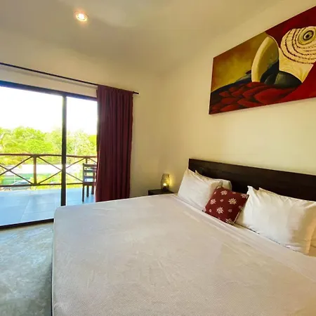 Basic La Veleta Apartment