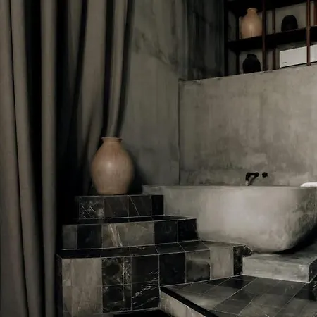 Barneys Ny Twin Penthouses - 2 Pools - Concierge
