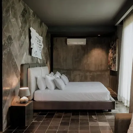 Barneys Ny Twin Penthouses - 2 Pools - Concierge Apartment *
