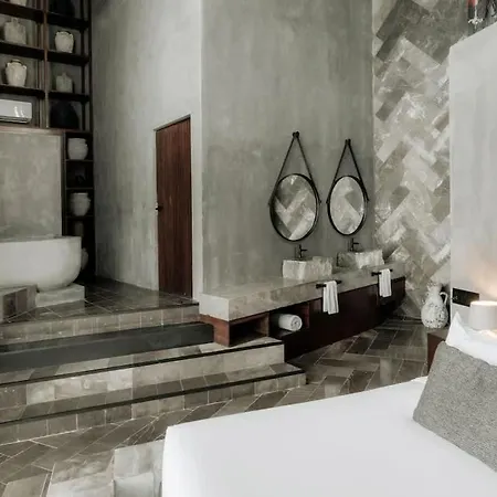 Barneys Ny Twin Penthouses - 2 Pools - Concierge Apartment *