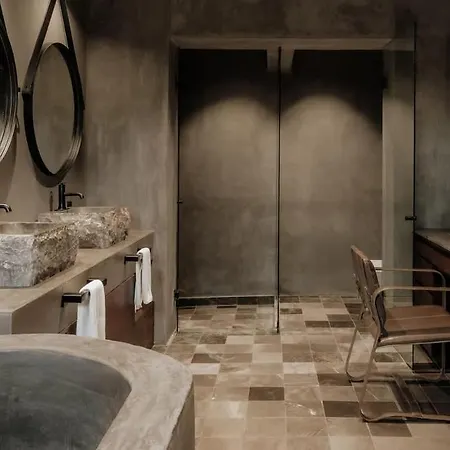 Barneys Ny Twin Penthouses - 2 Pools - Concierge *