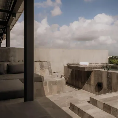 Barneys Ny Twin Penthouses - 2 Pools - Concierge *