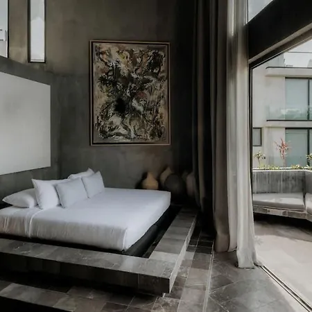 Barneys Ny Twin Penthouses - 2 Pools - Concierge Apartment *