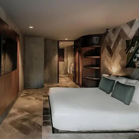 Apartment Barneys Ny With Pool