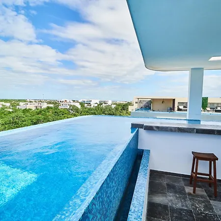 Modern Studio With Rooftop Pool + 500mb Internet Fast Speed *