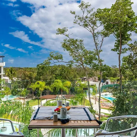 Park Lagunas Apartment