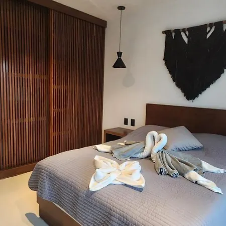 Stilvolles Penthouse Mit 2 Schlafzimmern Und Privater Pool Apartment *