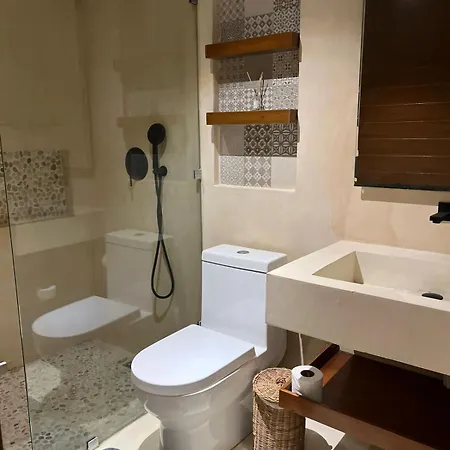 Stilvolles Penthouse Mit 2 Schlafzimmern Und Privater Pool *