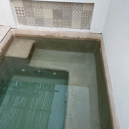 Stilvolles Penthouse Mit 2 Schlafzimmern Und Privater Pool Apartment