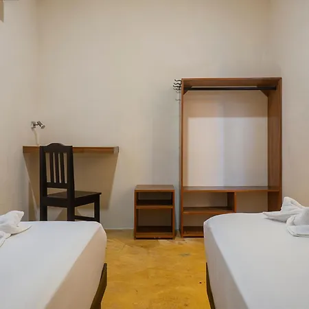 Casa Frida Hotel *