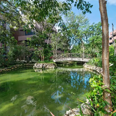 One Block From In Zone Free Club Holiday home
