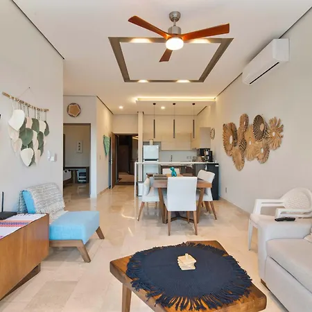 One Block From In Zone Free Club Holiday home *