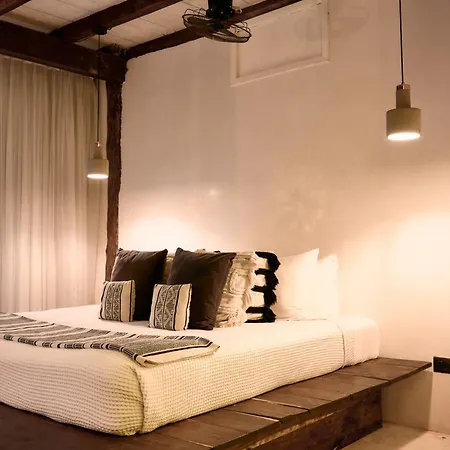 Amor Rooms 2*