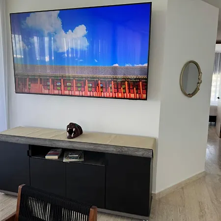 Luxury Jaguar Penthouse Private Pool Apartment *