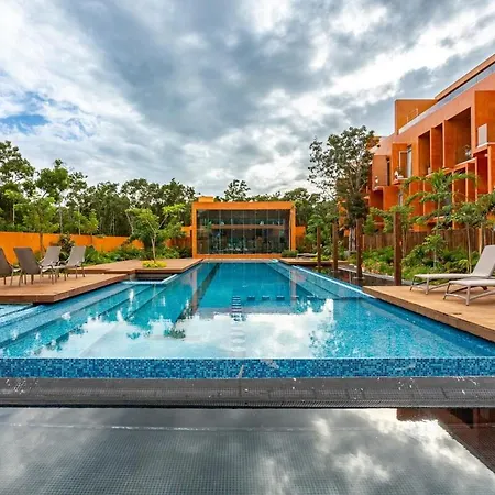 New Lux 3 Bed Gym & Pool At 101 Apartment *