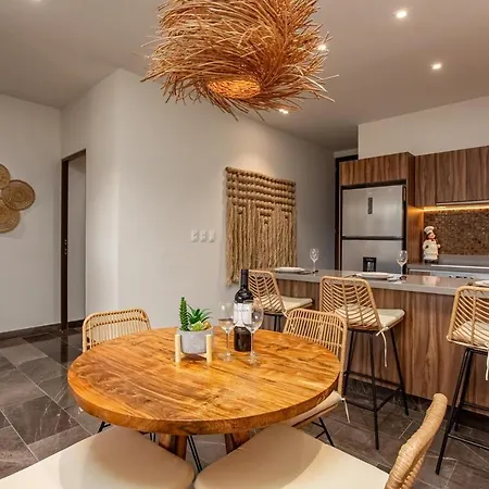 New Lux 3 Bed Gym & Pool At 101 Apartment *