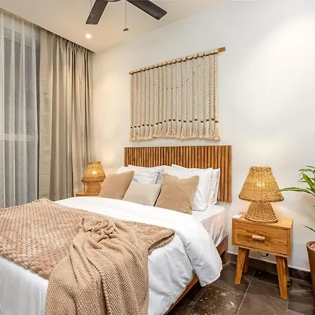New Lux 3 Bed Gym & Pool At 101 *