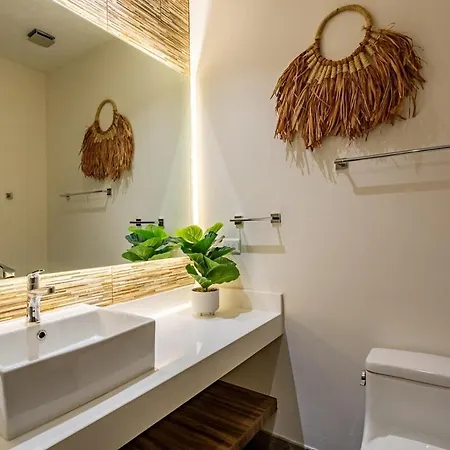 New Lux 3 Bed Gym & Pool At 101 Apartment *