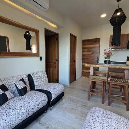 Skyline Escape In Apartment