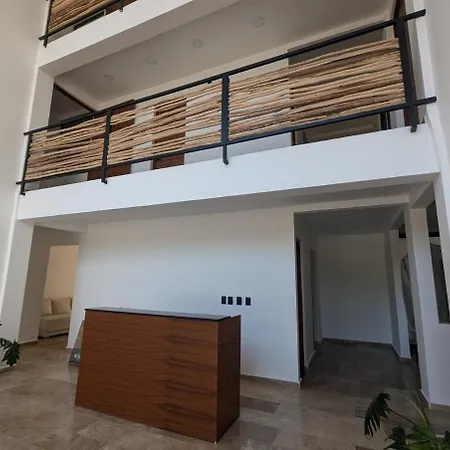 Skyline Escape In Apartment *