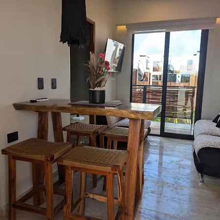 Skyline Escape In Apartment