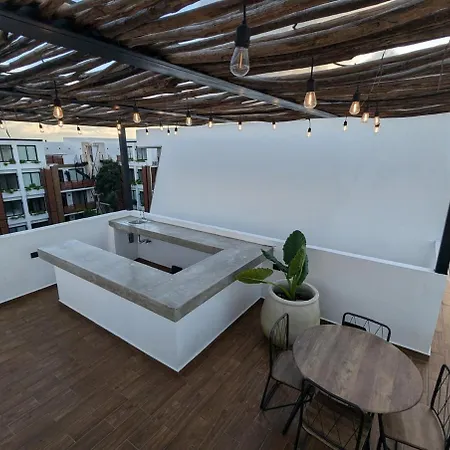 Skyline Escape In Apartment