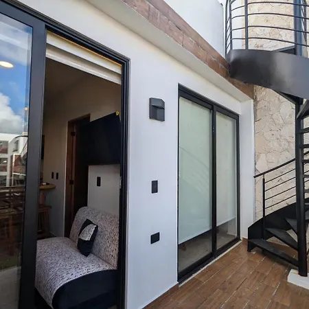 Skyline Escape In Apartment
