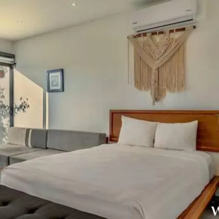 Luminous Great Located Loft