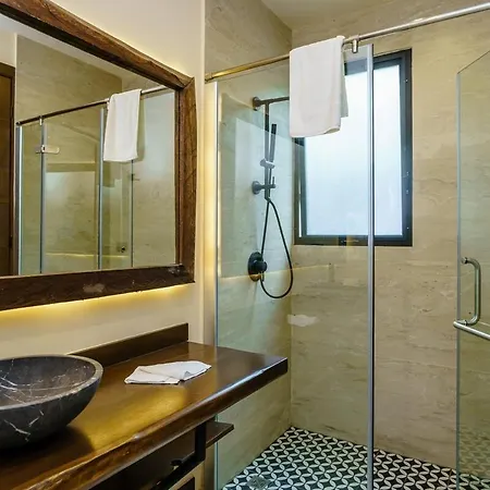 Selva Friends And Family Up To 12 People 4 *