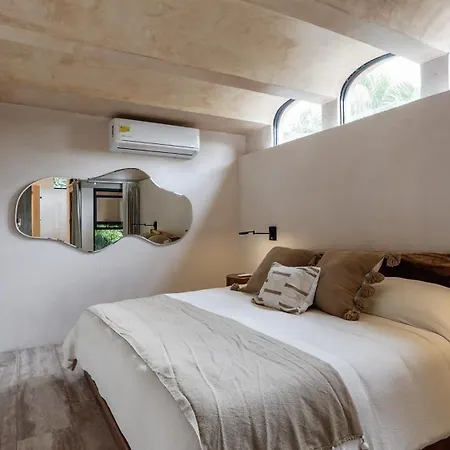 Romeotulum Villa *