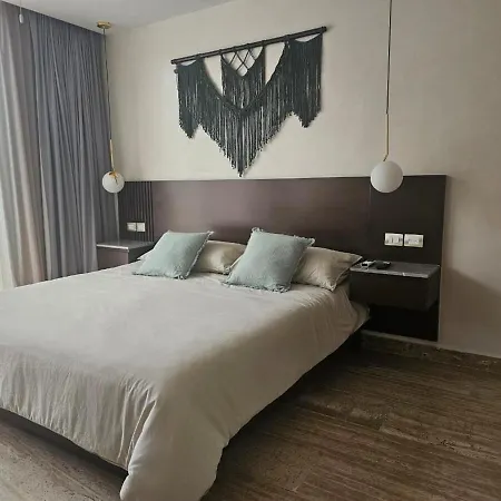 Maria With Jacuzzi Apartment